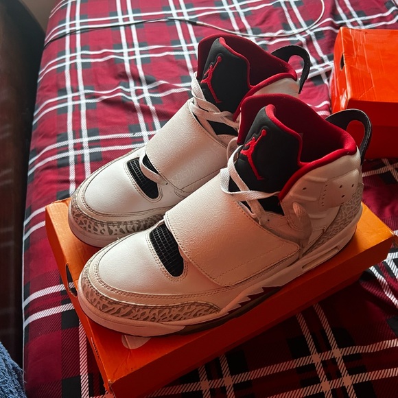 Jordan Son Of Mars Fire Red Size 12 - Picture 1 of 2